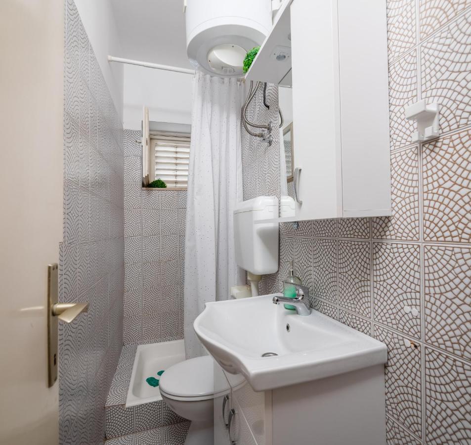 Seaside Apartment Blue Дуги Рат Екстериор снимка