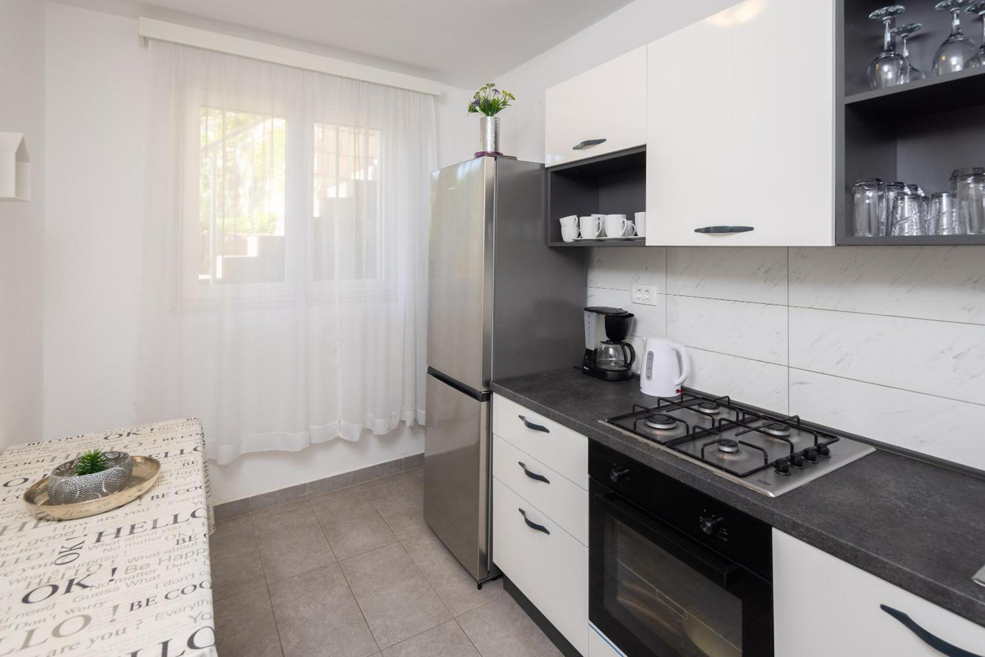 Seaside Apartment Blue Дуги Рат Екстериор снимка