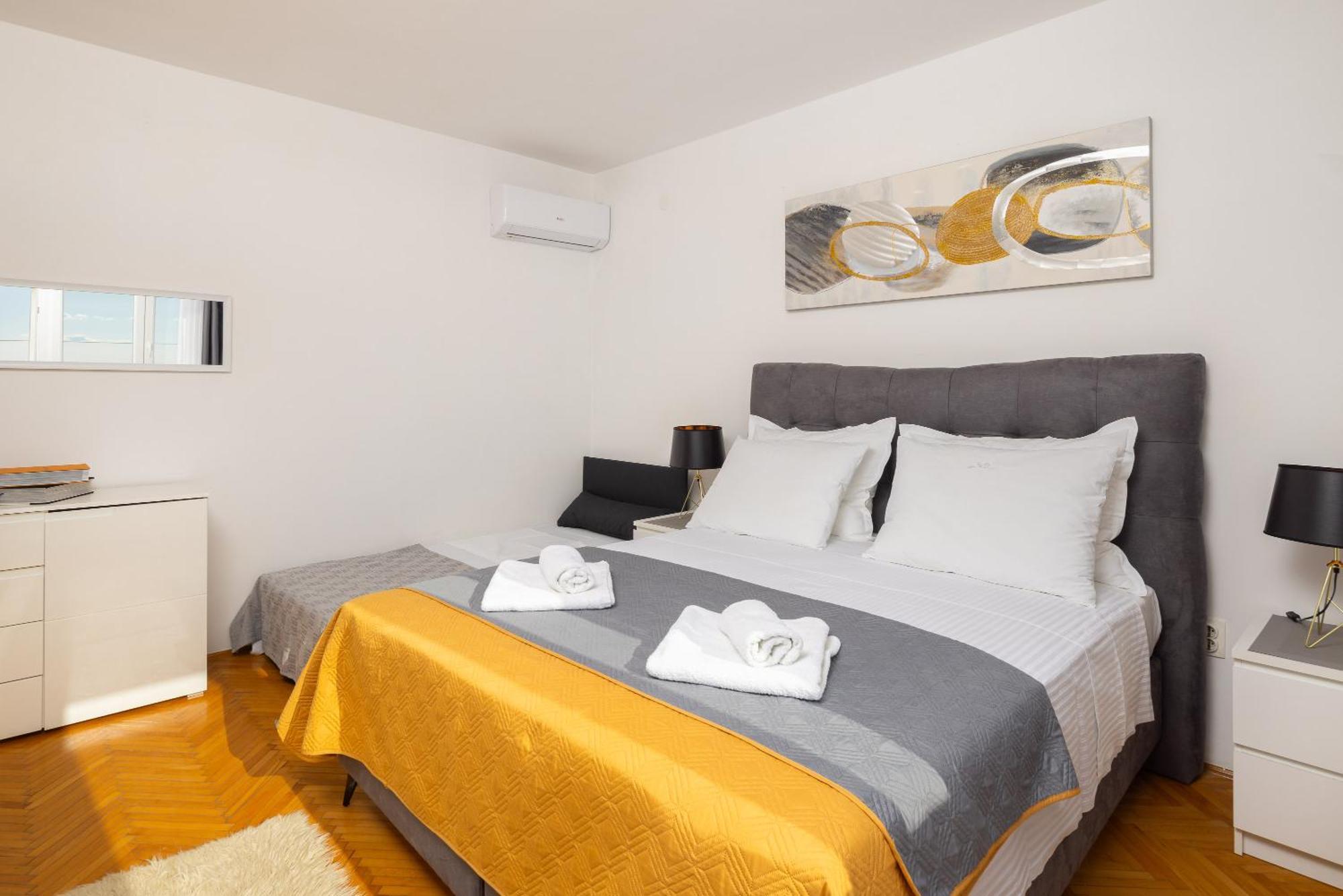 Seaside Apartment Blue Дуги Рат Екстериор снимка