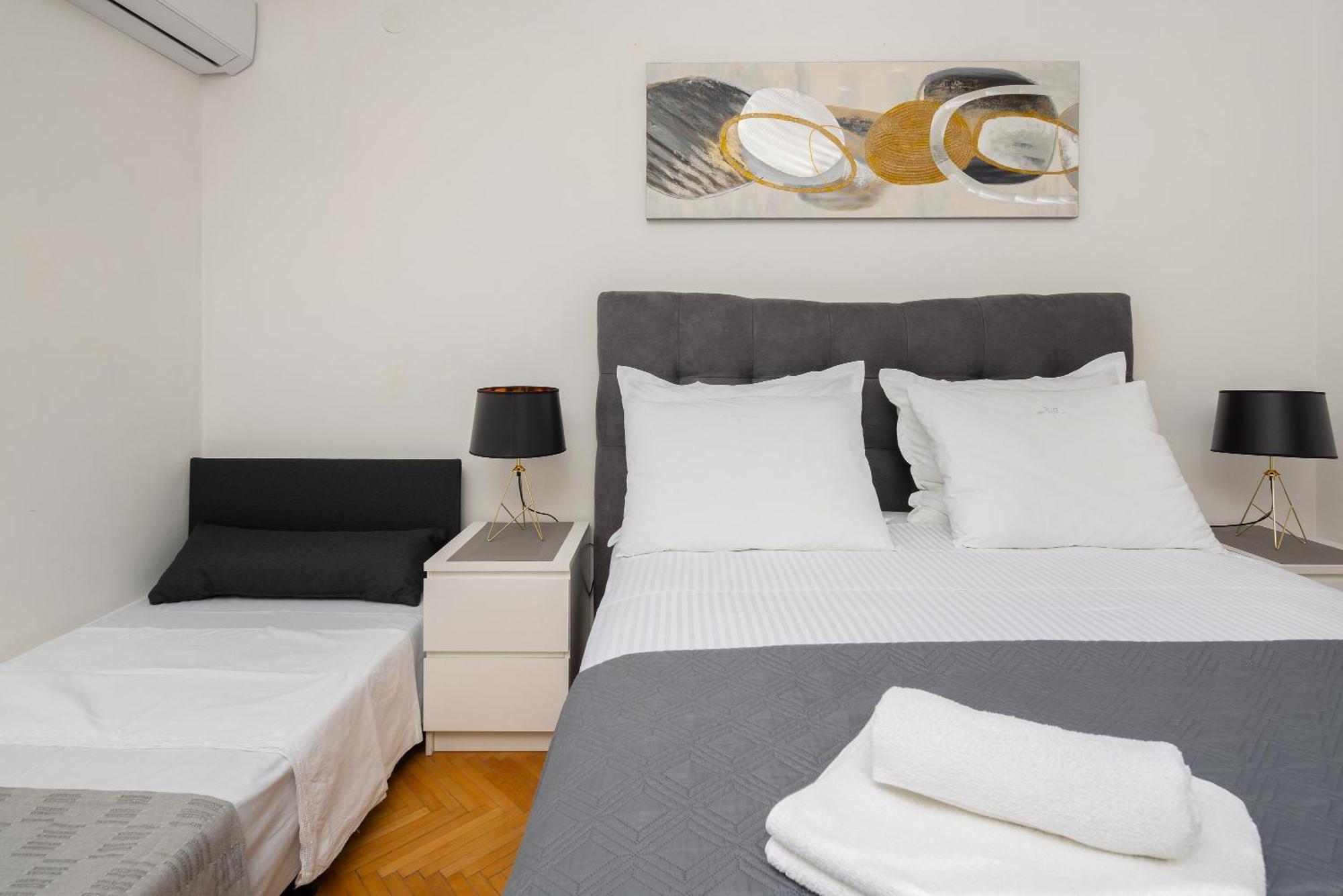 Seaside Apartment Blue Дуги Рат Екстериор снимка