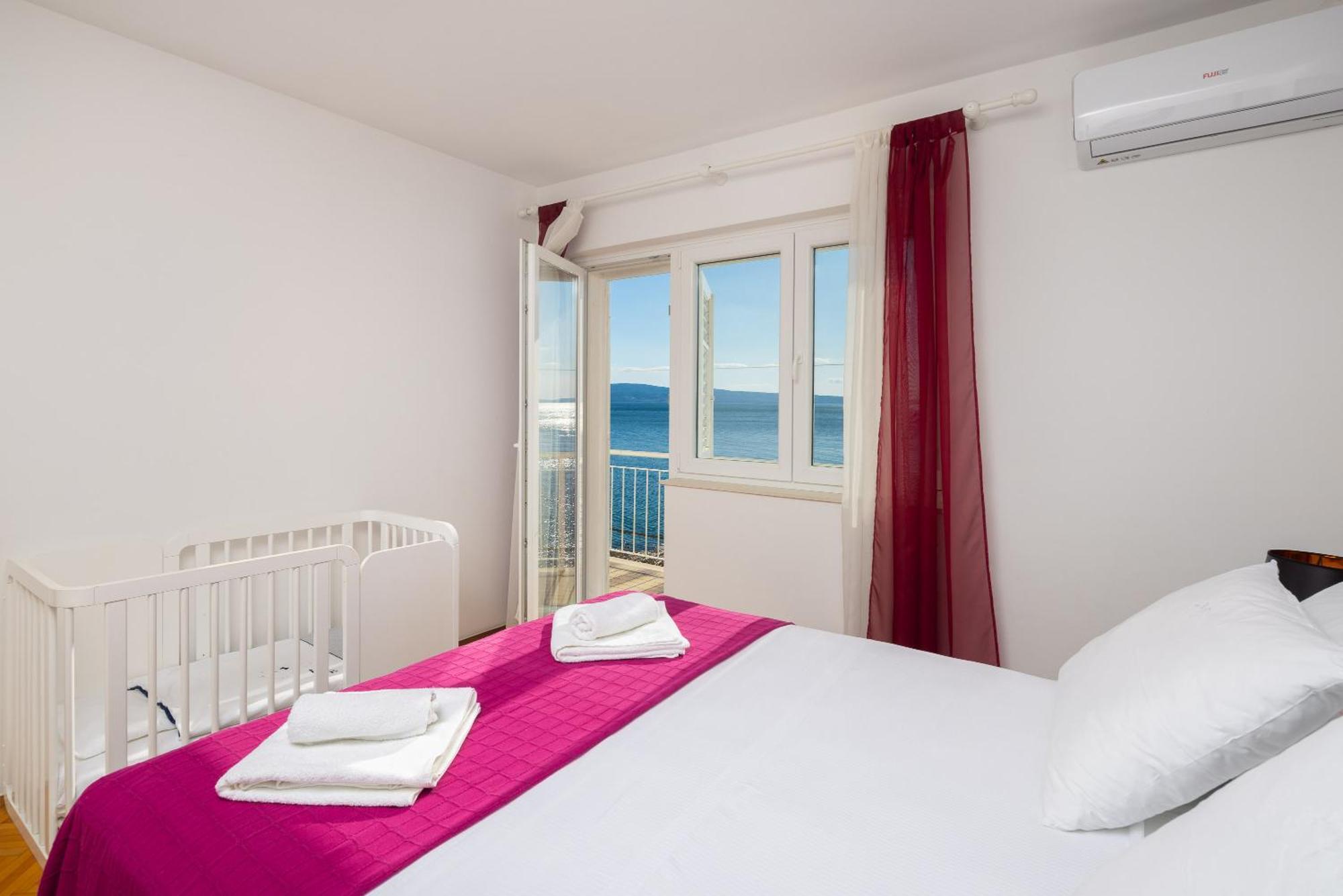 Seaside Apartment Blue Дуги Рат Екстериор снимка